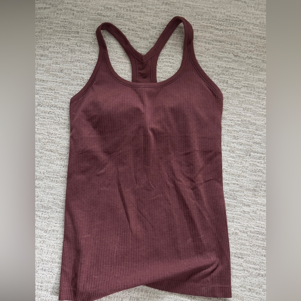 Workout top size medium